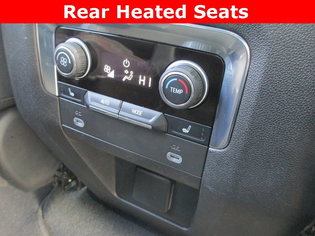 Used 2023 Chevrolet Suburban RST w/ Luxury Package image 25