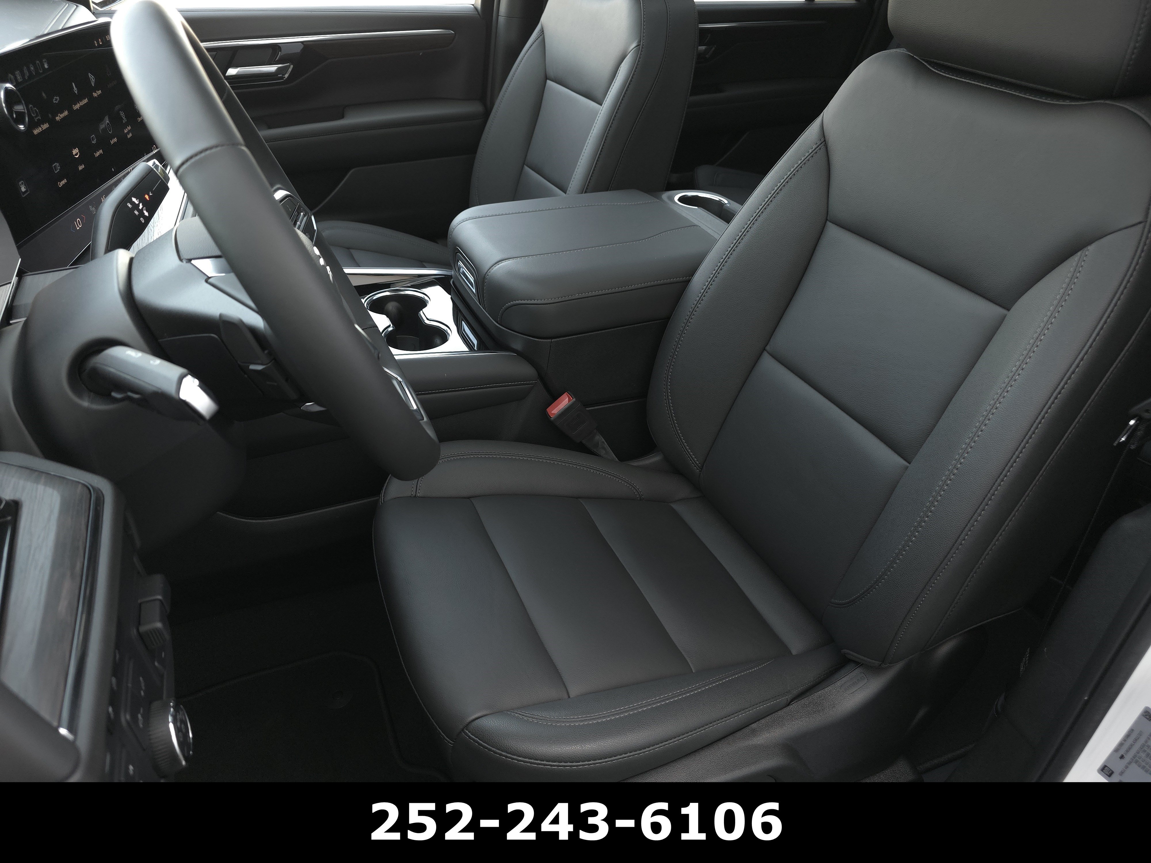 Used 2025 Chevrolet Suburban Z71 w/ Z71 Off-Road Package AWD/4WD image 10