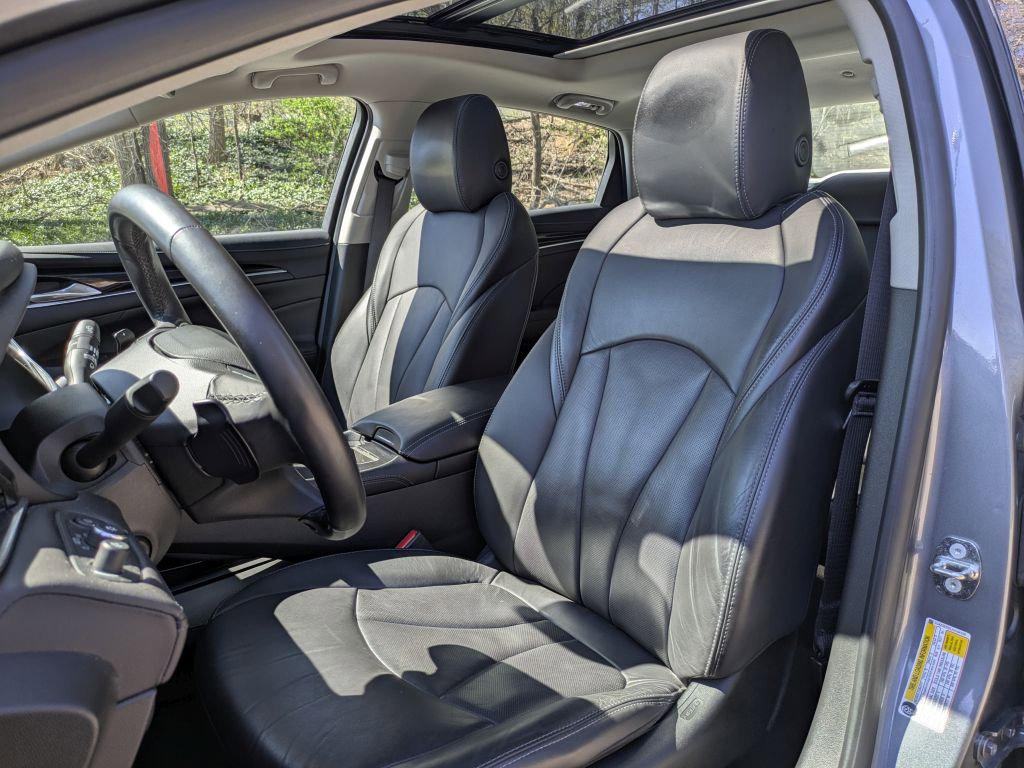 Used 2018 Buick LaCrosse Premium w/ Driver Confidence Package #2 AWD/4WD image 12