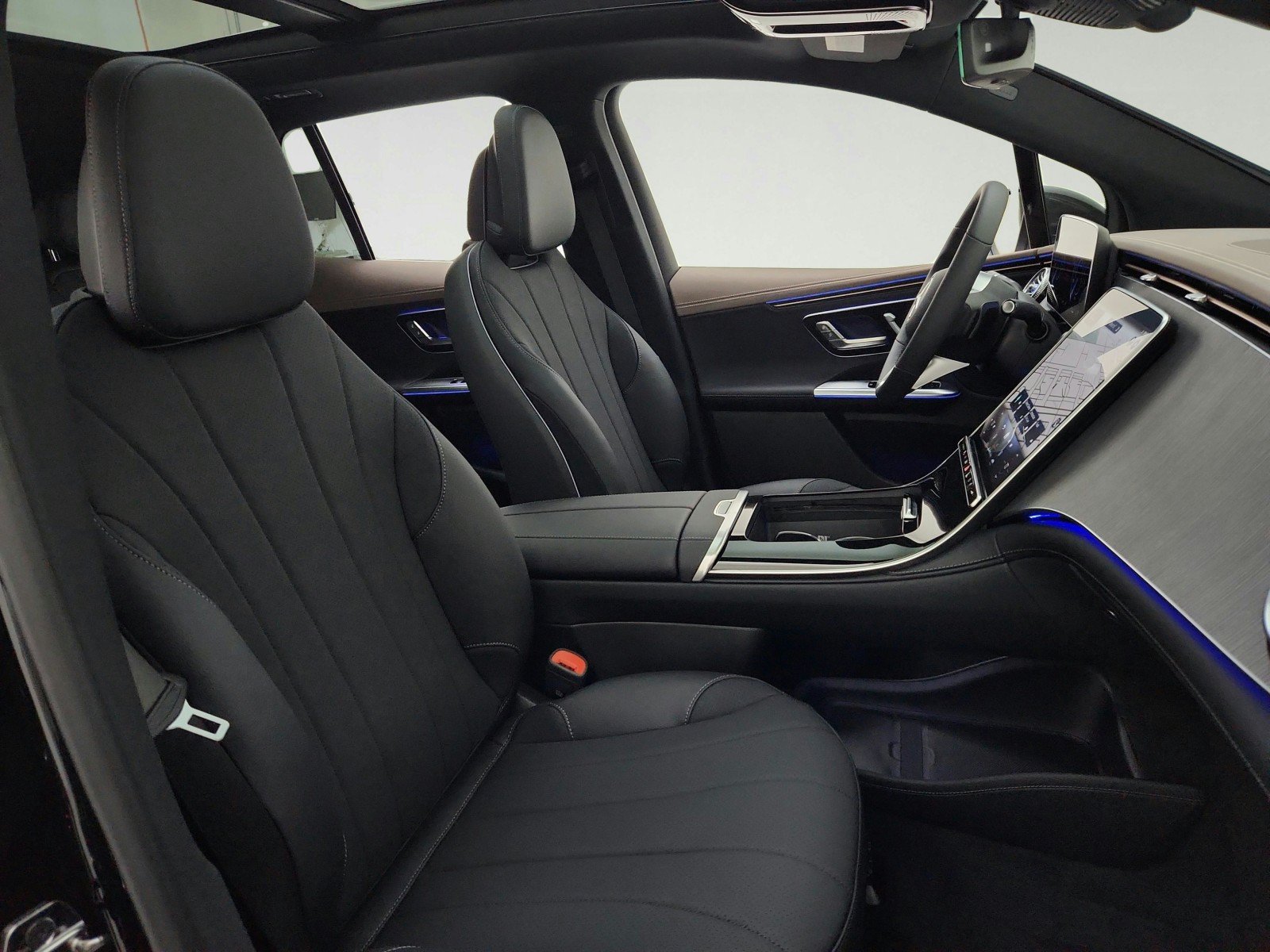 New 2026 Mercedes-Benz EQE 320 4MATIC SUV image 26