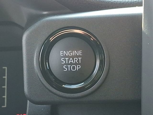 Used 2025 Toyota Tacoma SR5 AWD/4WD image 25