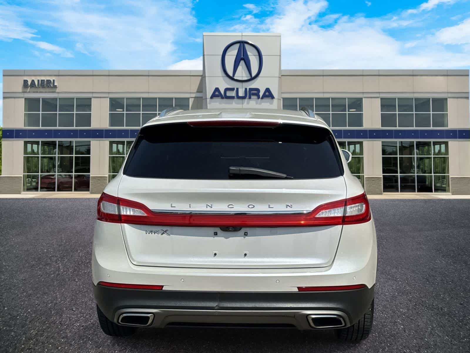 Used 2016 Lincoln MKX Select w/ Select Plus Package FWD image 4