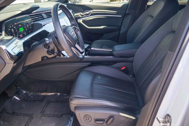 Certified 2023 Audi e-tron Premium Plus w/ Premium Plus Package AWD/4WD image 21