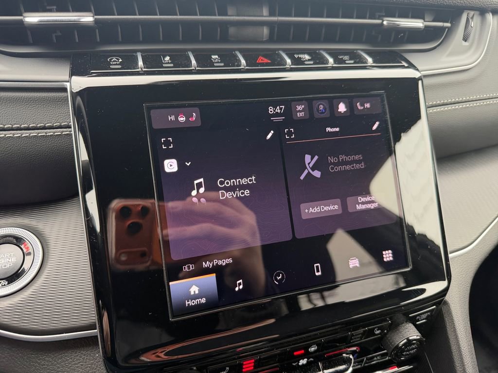 Used 2025 Jeep Grand Cherokee L Laredo w/ Luxury Tech Group I image 19