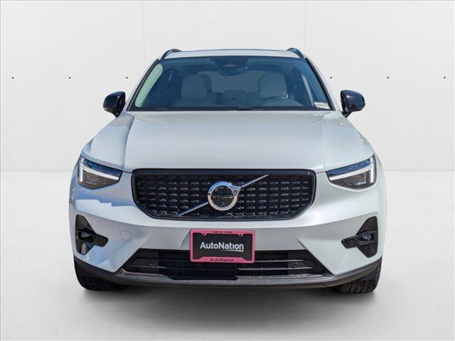 New 2026 Volvo XC40 B5 Plus w/ Protection Package Premier image 2