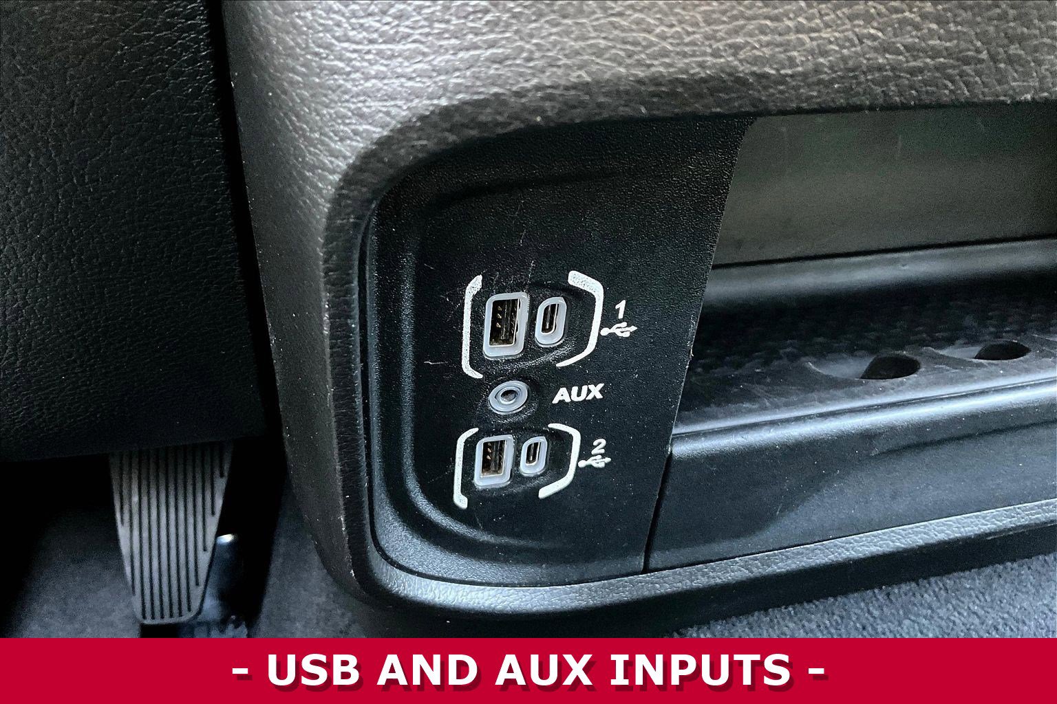 Used 2024 RAM 2500 Tradesman w/ Chrome Appearance Group image 17