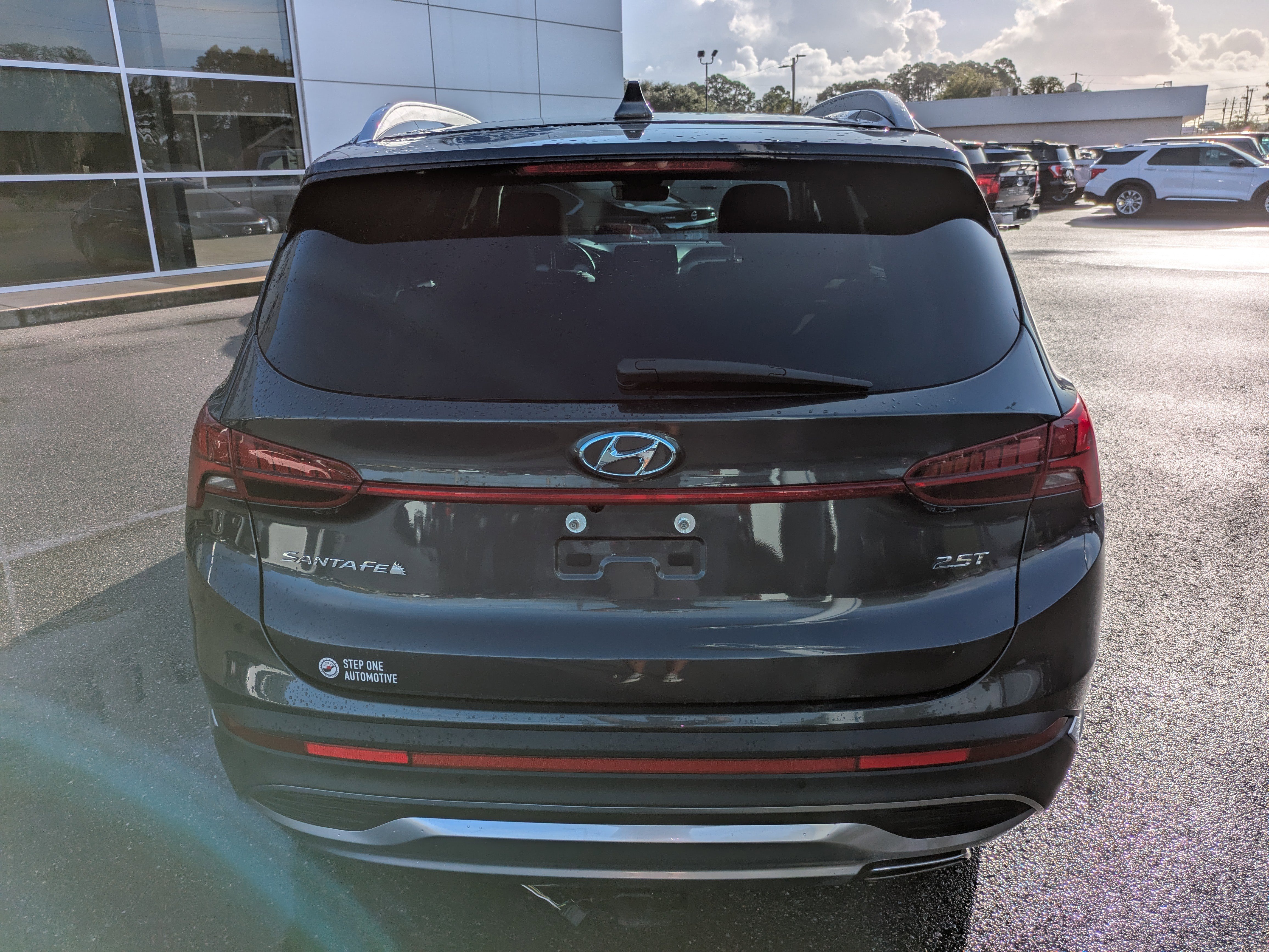 Used 2023 Hyundai Santa Fe Limited image 4