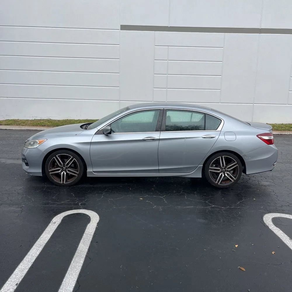 Used 2017 Honda Accord Sport image 3