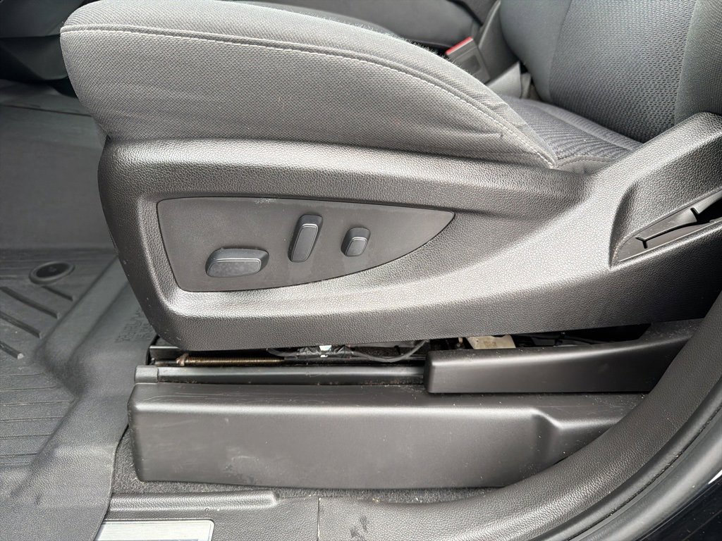 Used 2018 Chevrolet Silverado 1500 LT w/ All Star Edition image 18