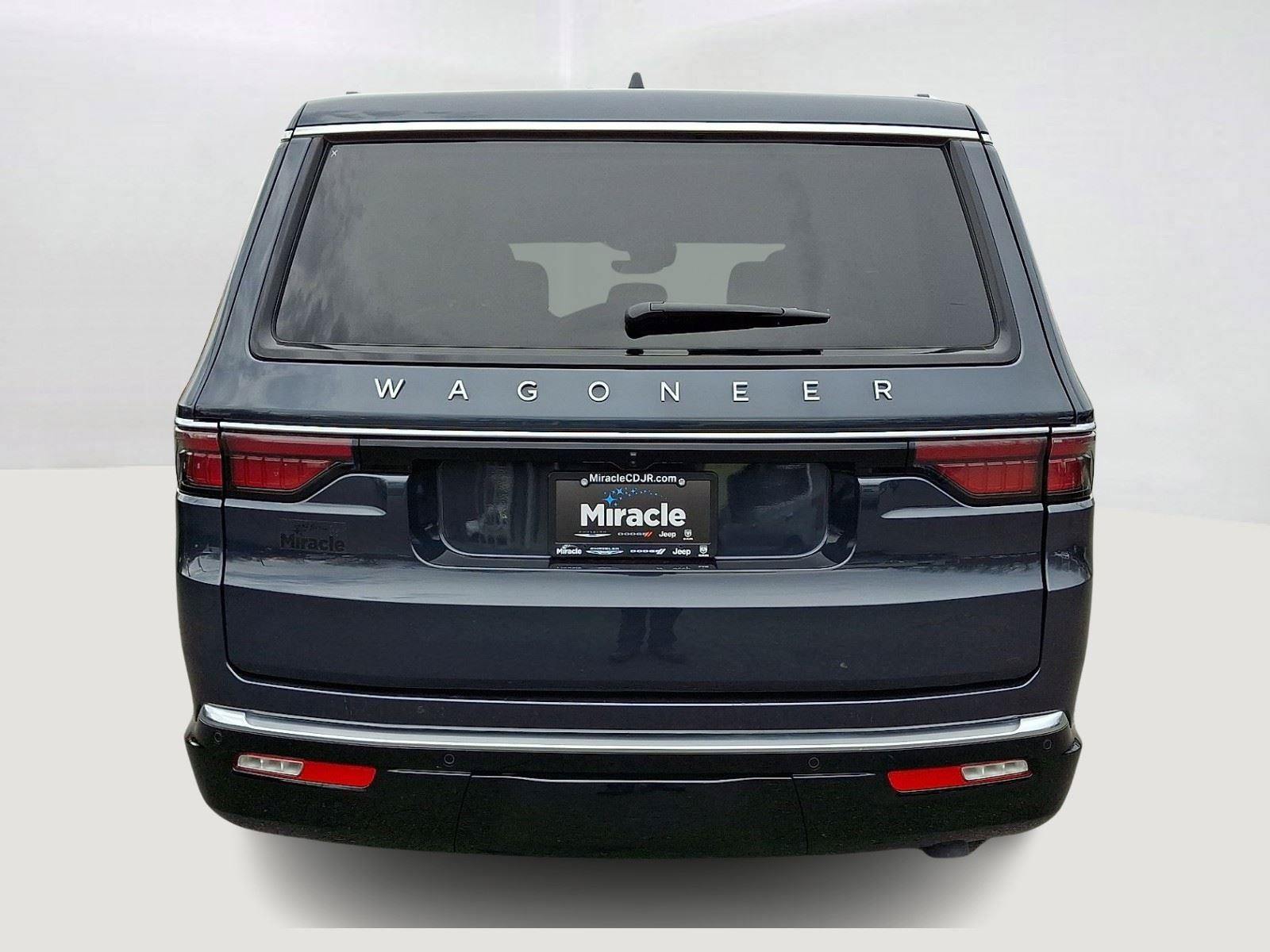 Certified 2025 Jeep Wagoneer 4WD image 6