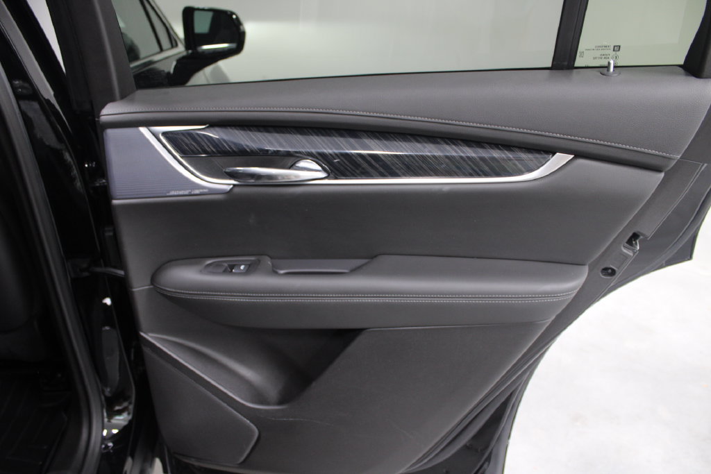 Used 2024 Cadillac XT6 Premium Luxury AWD/4WD image 28