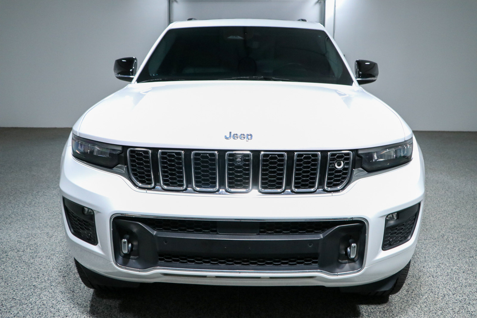 Used 2022 Jeep Grand Cherokee Overland w/ Adv Protech Group III AWD/4WD image 4