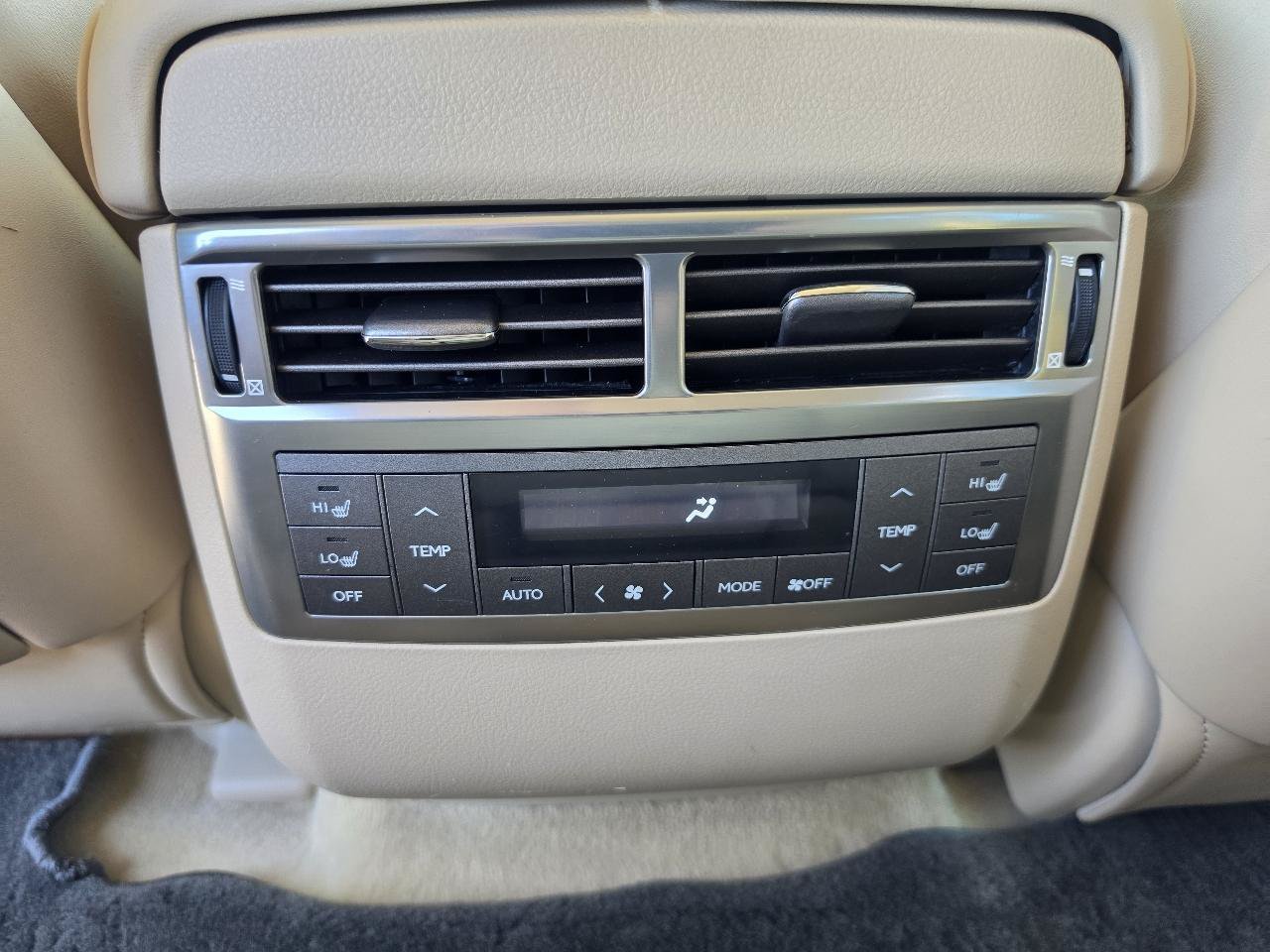 Used 2009 Lexus LX 570 4WD image 11