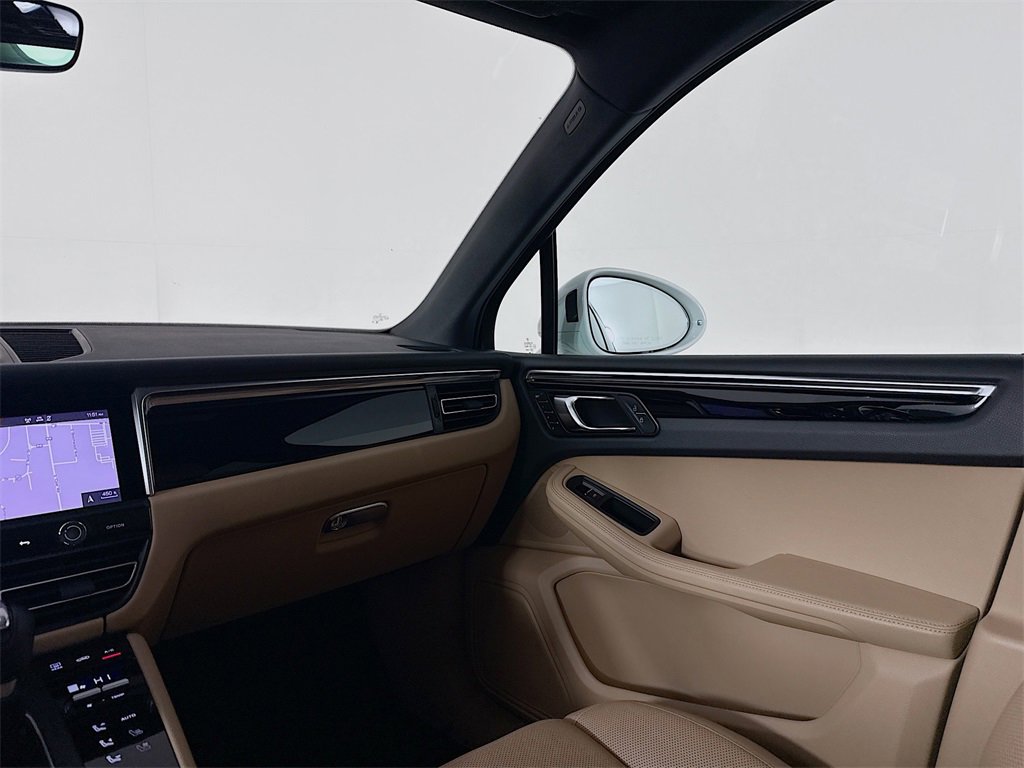 Used 2023 Porsche Macan image 24
