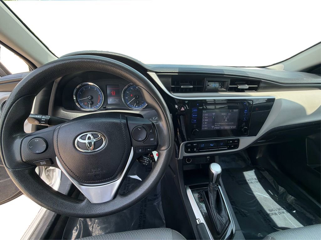 Used 2018 Toyota Corolla LE image 27