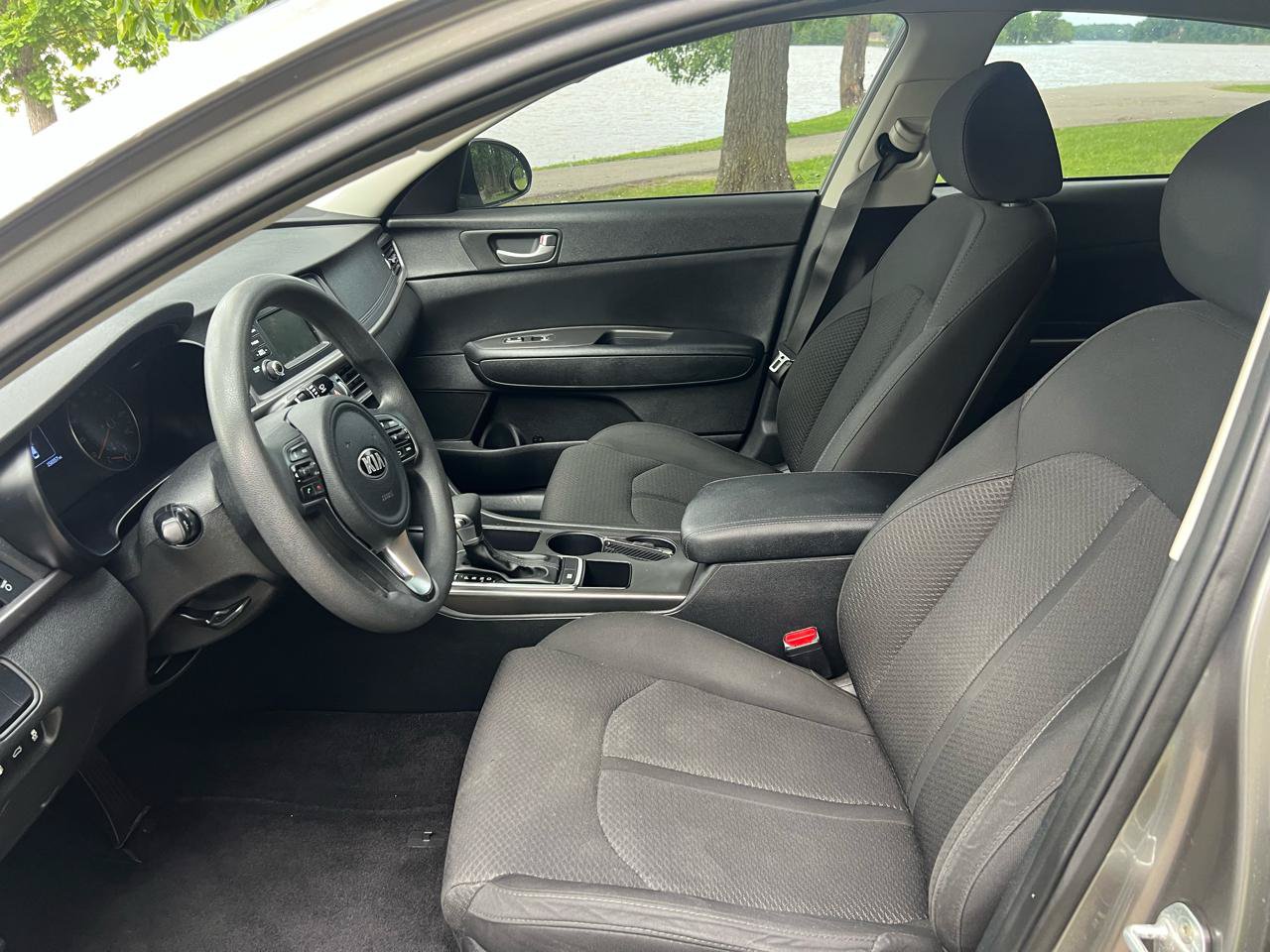 Used 2017 Kia Optima LX w/ Driver Convenience Package FWD image 29