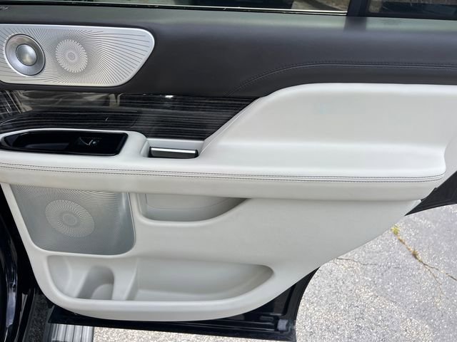 Certified 2022 Lincoln Navigator Black Label AWD/4WD image 18
