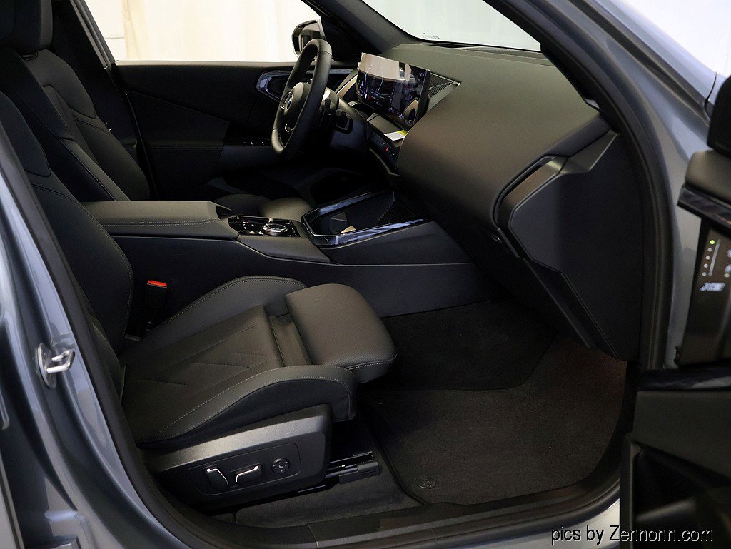 Used 2025 BMW X3 xDrive30i image 34