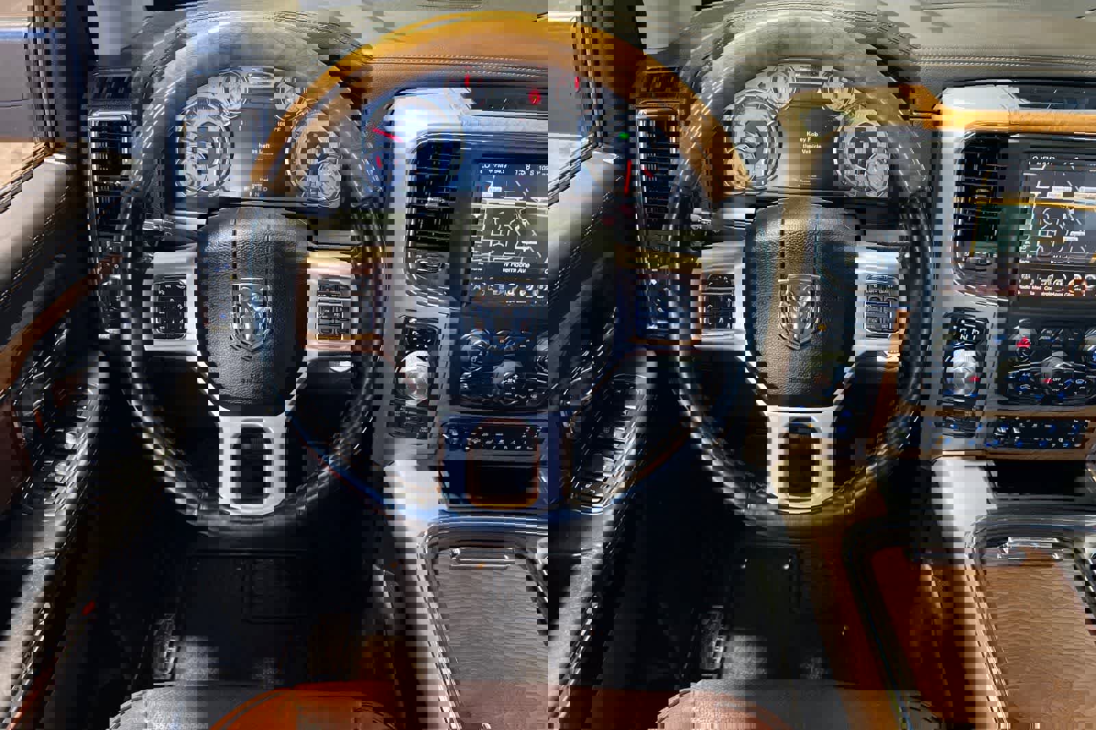 Used 2017 RAM 1500 Laramie Longhorn image 16