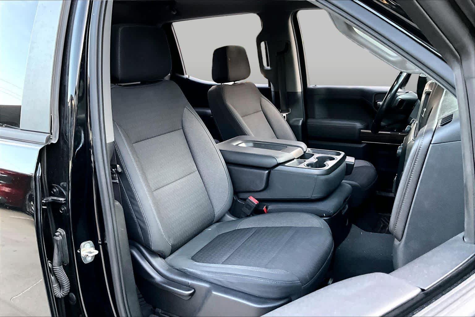 Used 2019 Chevrolet Silverado 1500 LT w/ Texas Edition RWD image 9