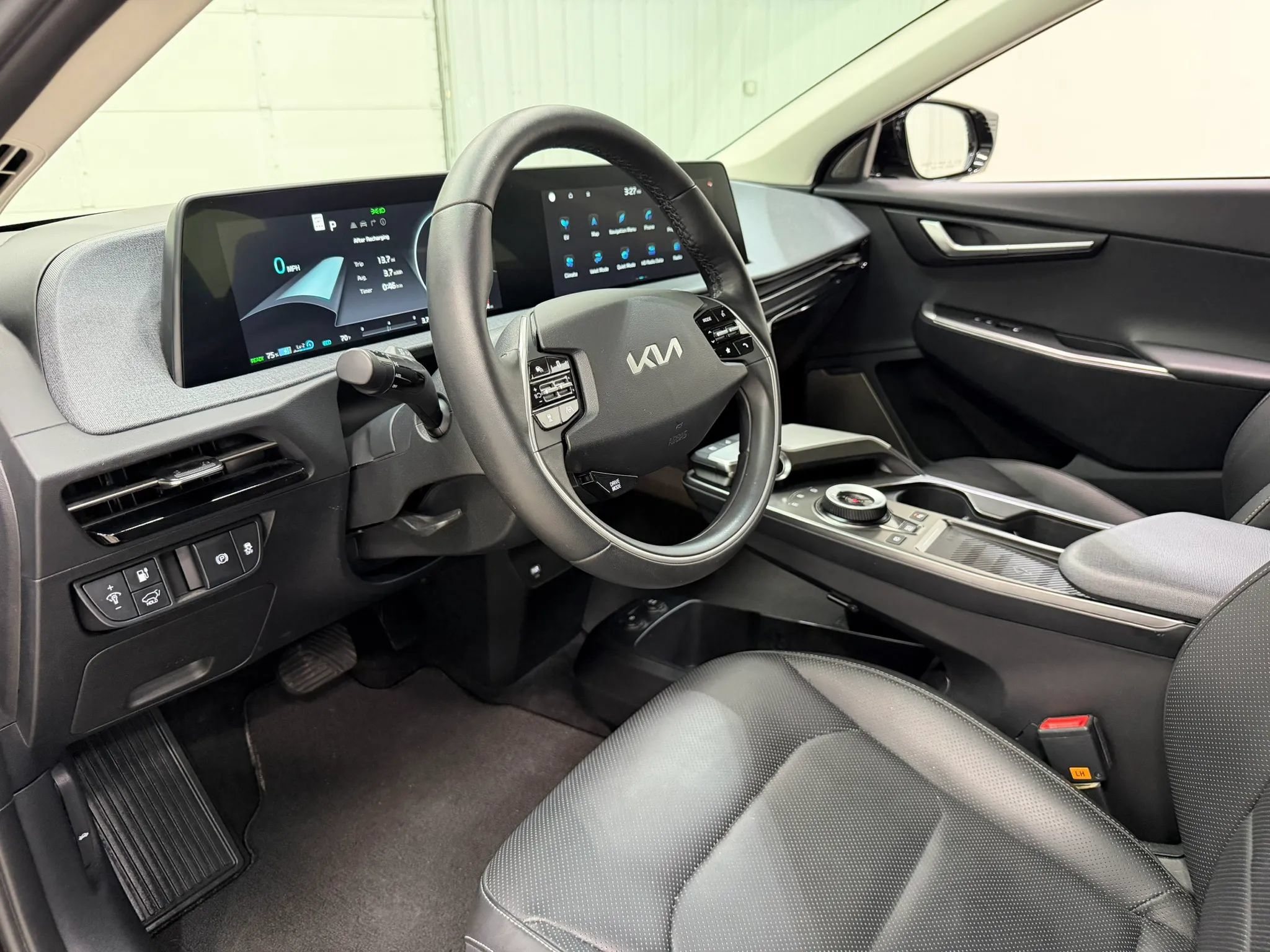 Used 2022 Kia EV6 Wind w/ Wind Technology Package AWD/4WD image 12