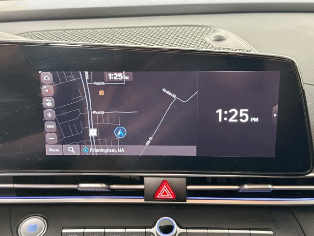 Used 2024 Hyundai Elantra SEL FWD image 12
