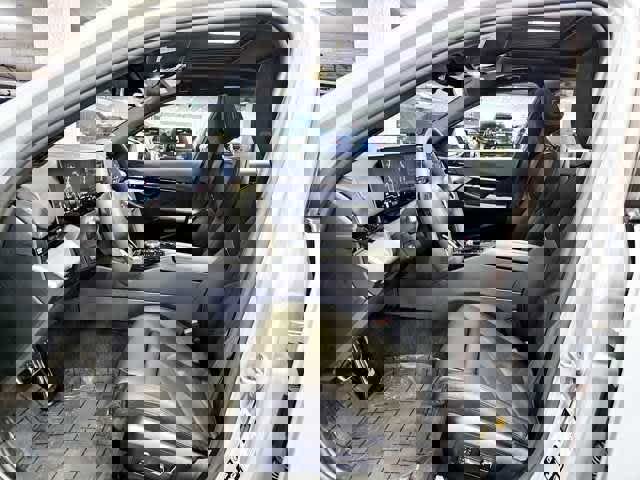 Used 2025 BMW 530i xDrive w/ M Sport Package image 24