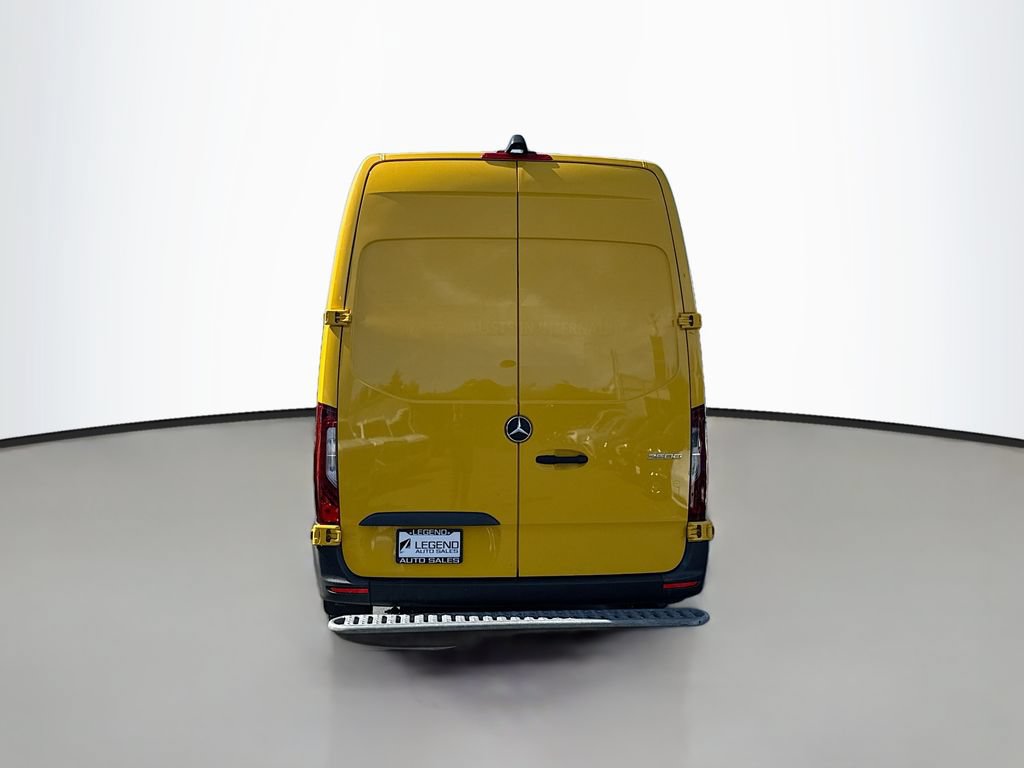 Used 2021 Mercedes-Benz Sprinter 2500 image 5