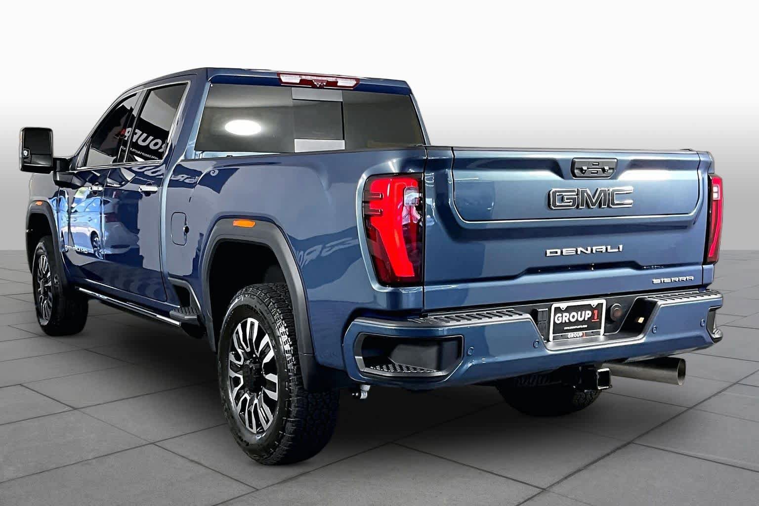 Used 2025 GMC Sierra 2500 Denali Ultimate AWD/4WD image 12