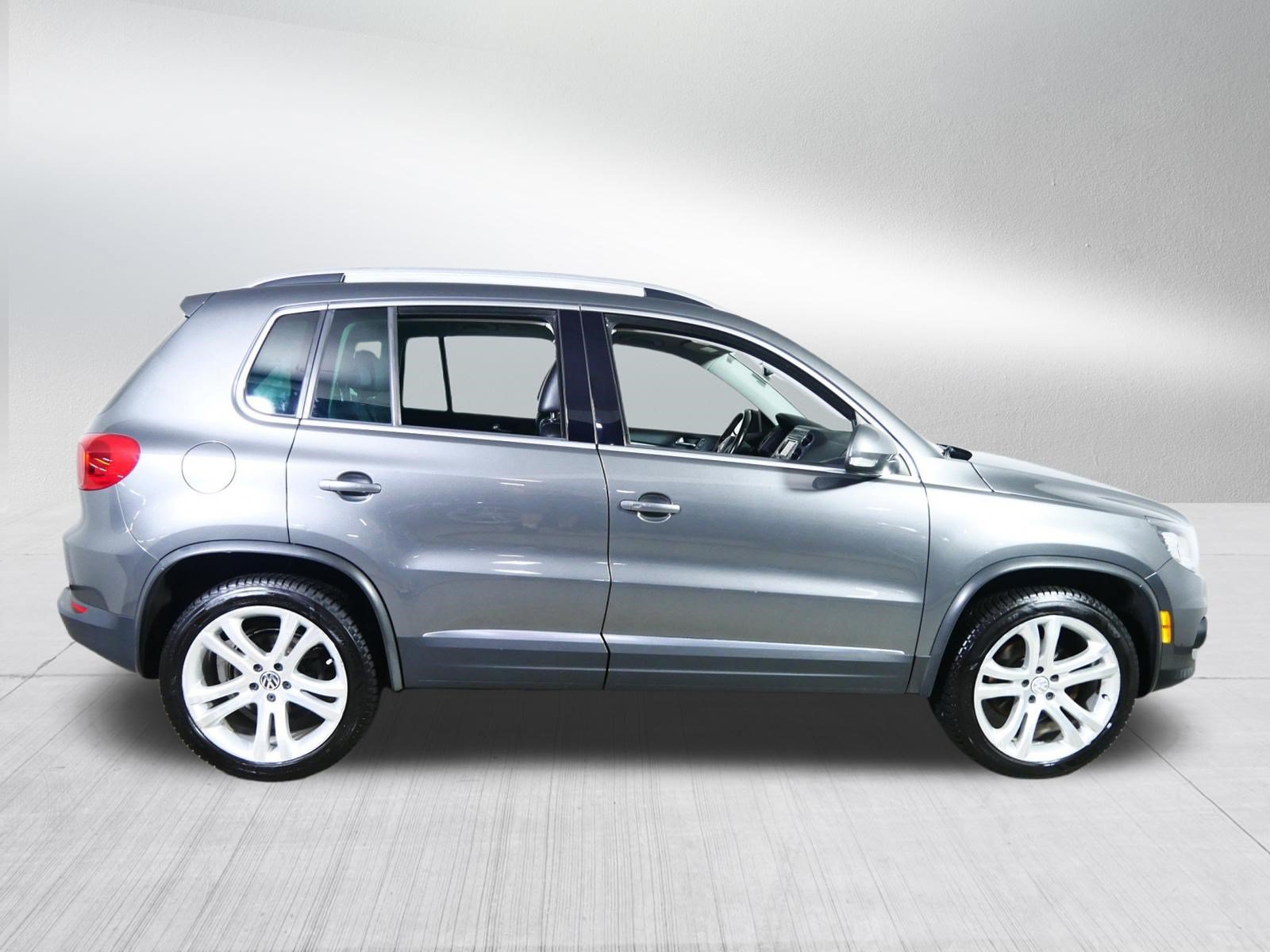 Used 2013 Volkswagen Tiguan SEL AWD/4WD image 8