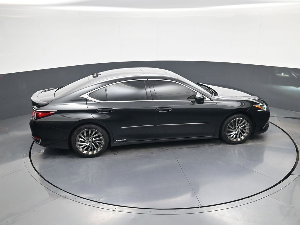 Used 2022 Lexus ES 300h 300h Luxury w/ Accessory Package image 31