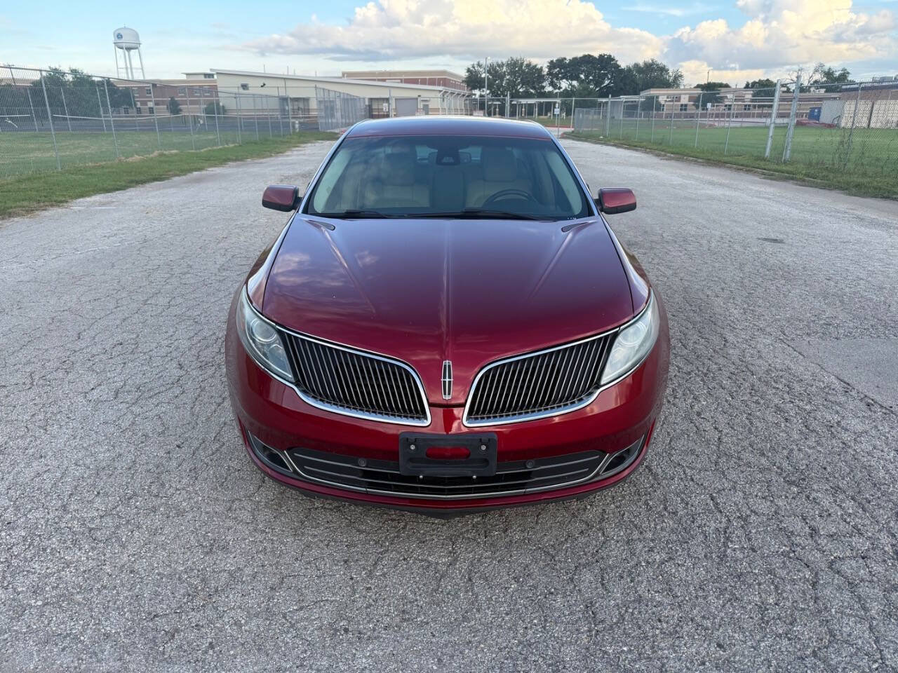 Used 2014 Lincoln MKS FWD image 2