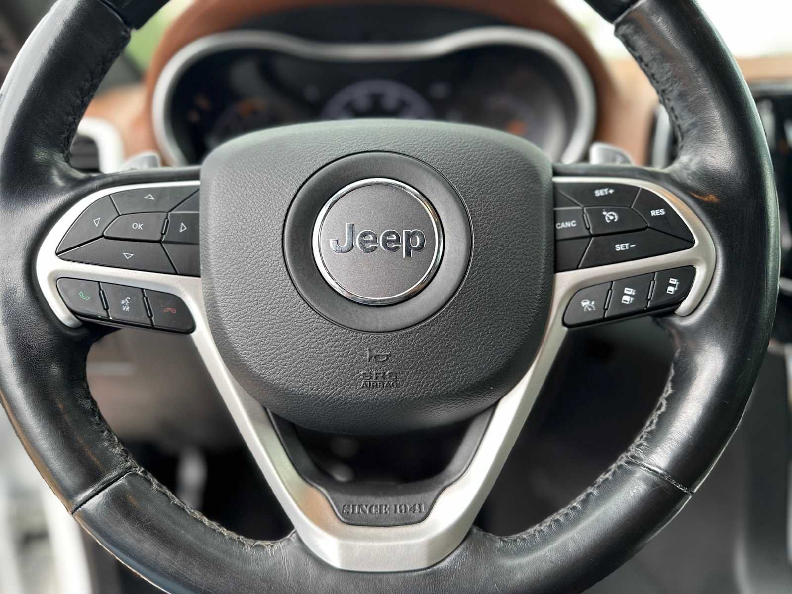 Used 2020 Jeep Grand Cherokee Summit AWD/4WD image 12