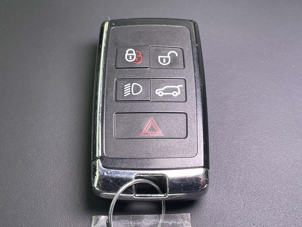 Used 2023 Land Rover Defender 110 X-Dynamic SE AWD/4WD image 43