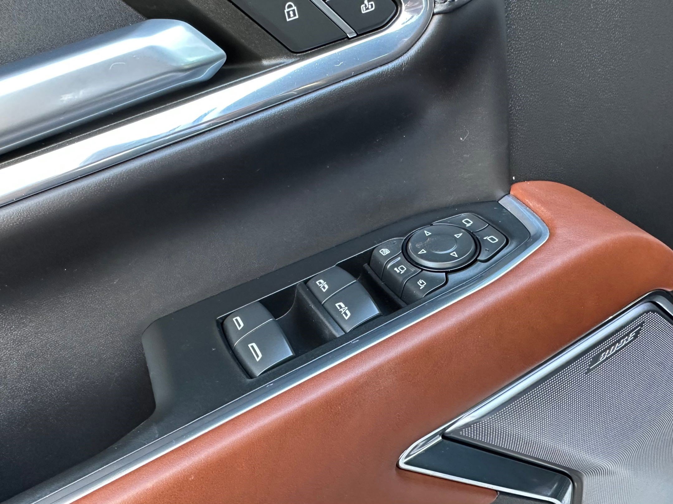 Used 2024 GMC Sierra 2500 Denali Ultimate w/ Max Trailering Package image 9