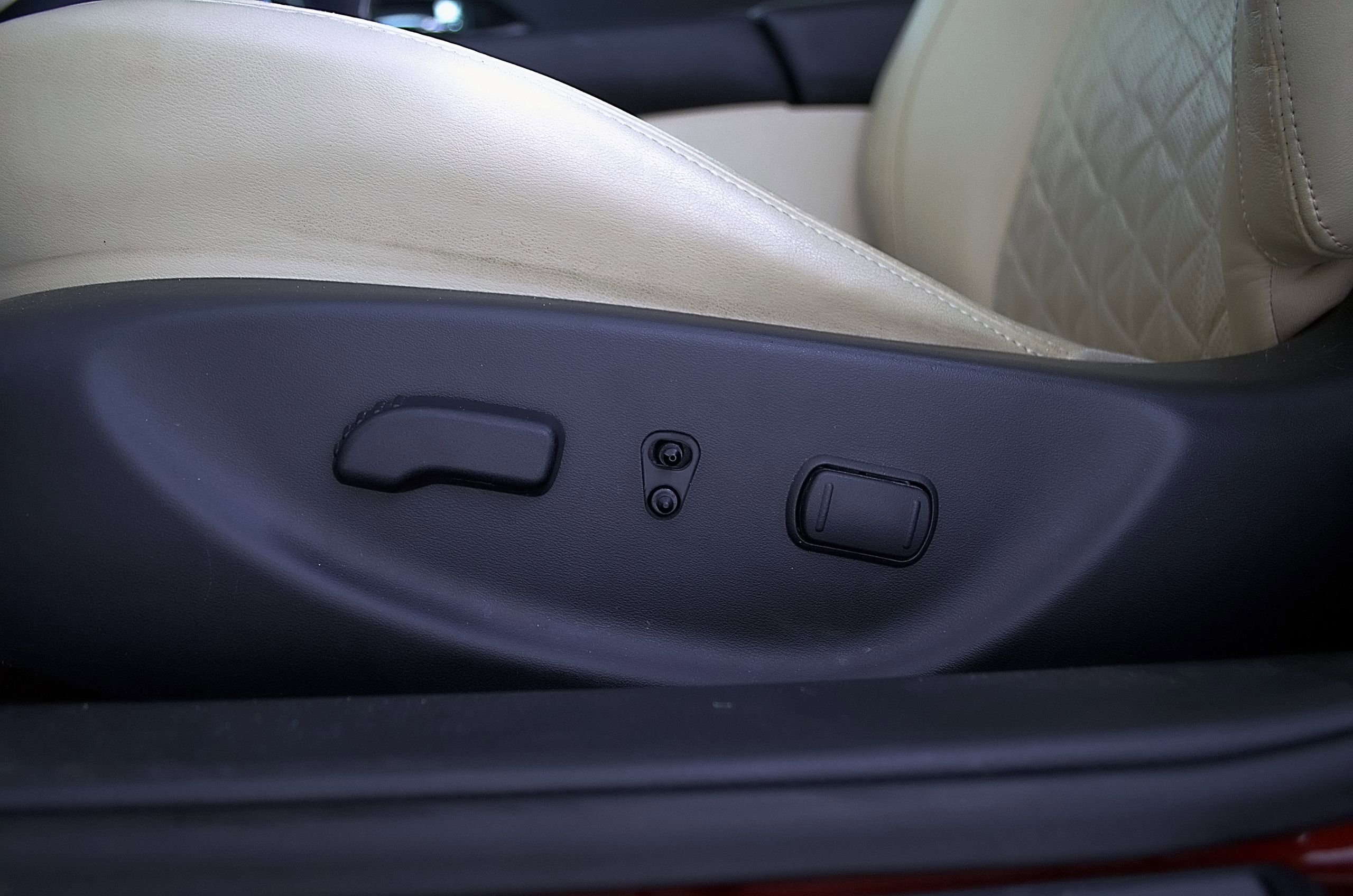 Used 2016 Nissan Maxima Platinum FWD image 16