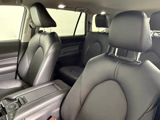 Used 2024 Toyota Grand Highlander XLE AWD/4WD image 30