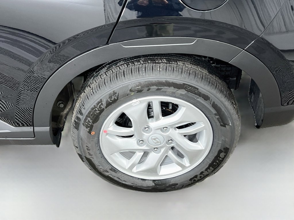 New 2026 Hyundai Venue SE FWD image 22