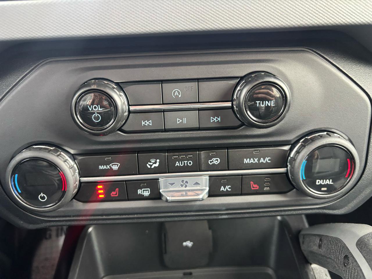 Used 2024 Ford Bronco Big Bend image 24