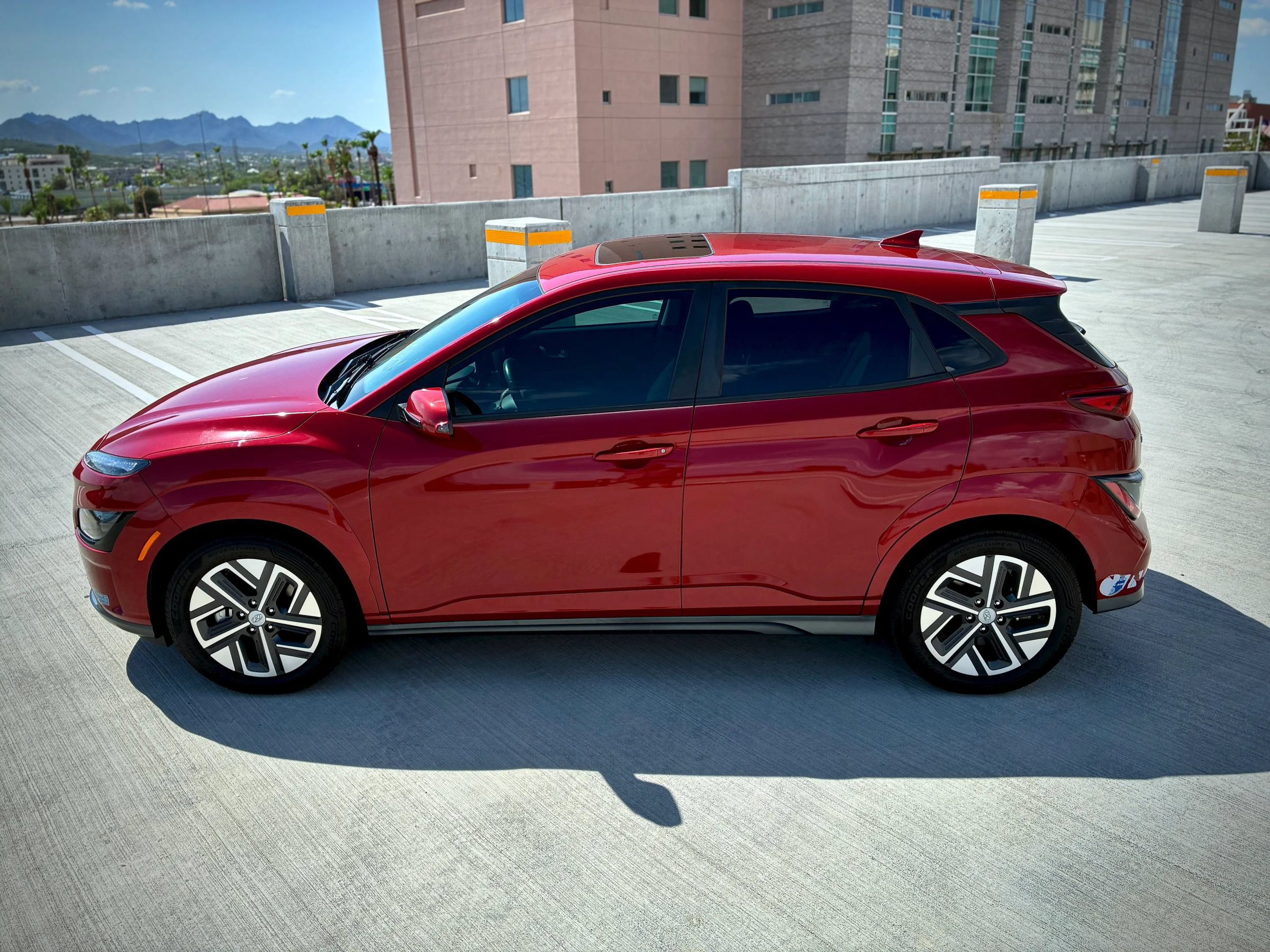Used 2022 Hyundai Kona SEL w/ Convenience Package FWD image 5