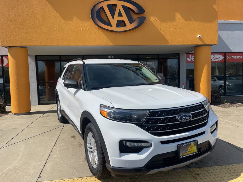 Used 2023 Ford Explorer XLT w/ Equipment Group 202A AWD/4WD image 1