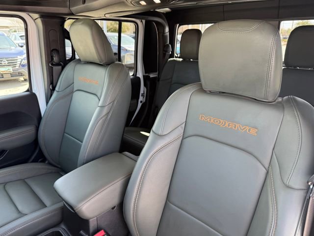 Used 2025 Jeep Gladiator Mojave image 10