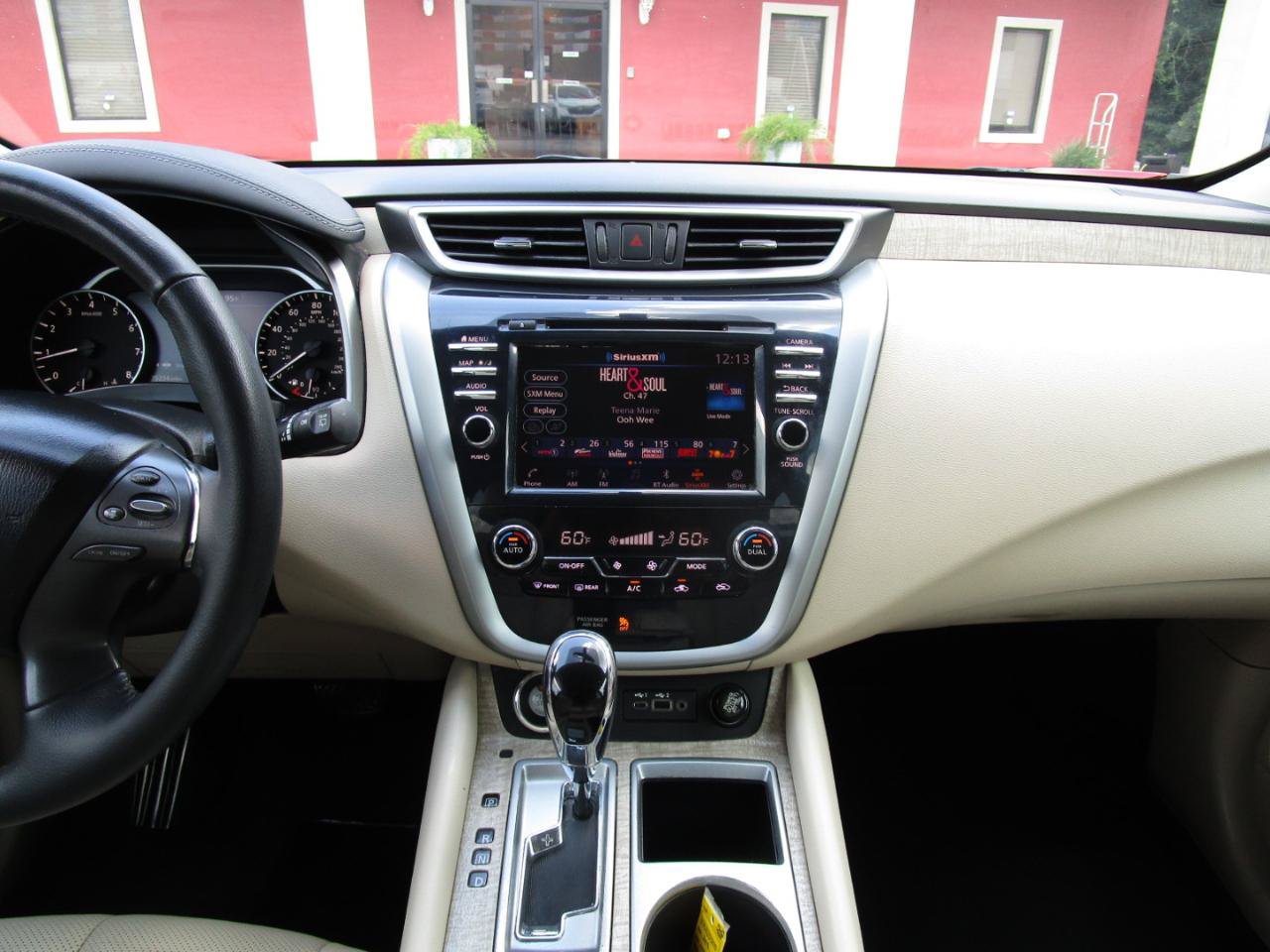 Used 2019 Nissan Murano SL FWD image 7