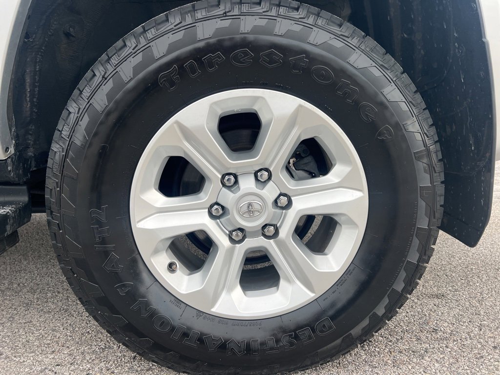 Used 2024 Toyota 4Runner SR5 Premium image 5