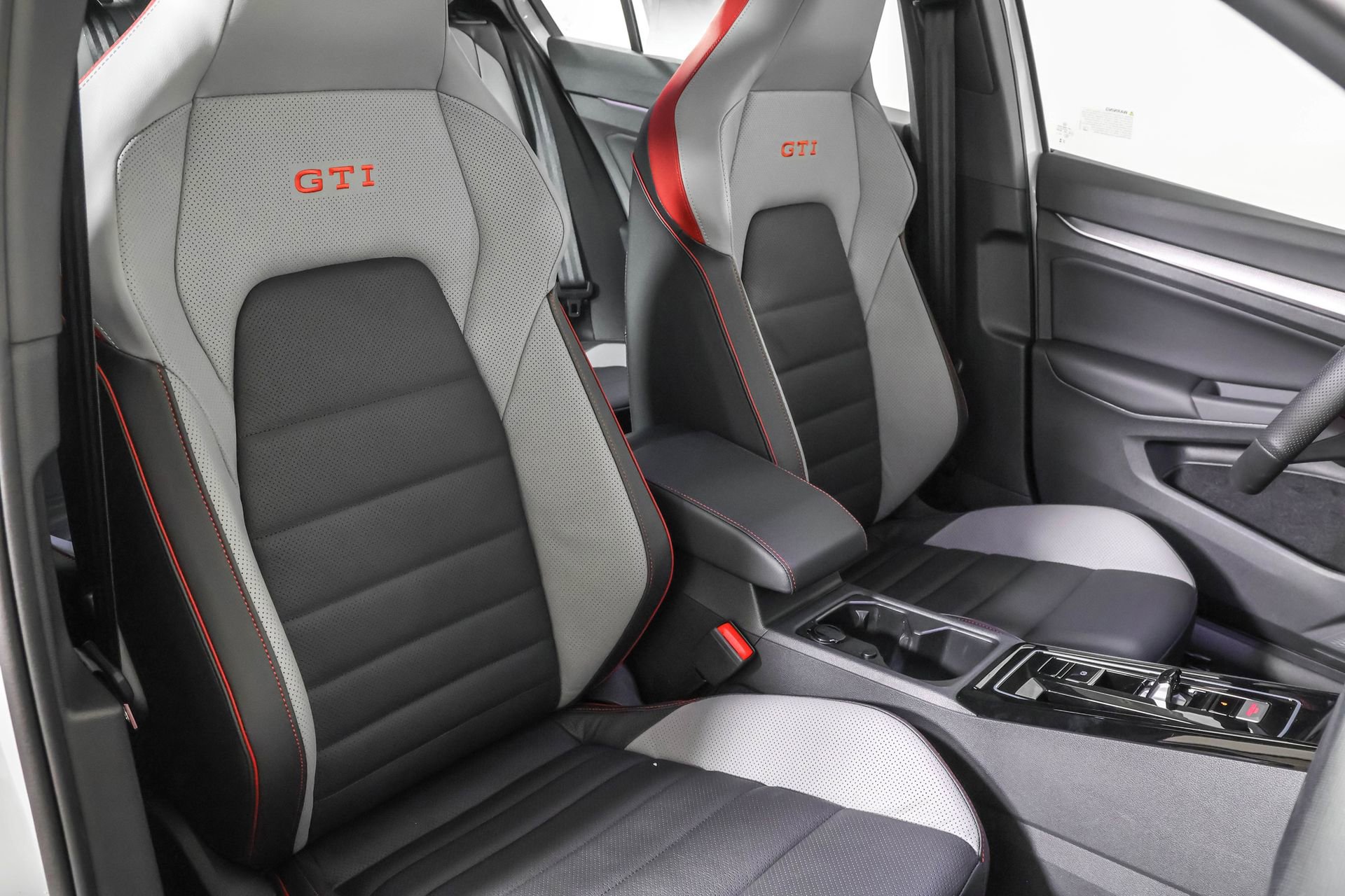 New 2026 Volkswagen GTI SE image 43