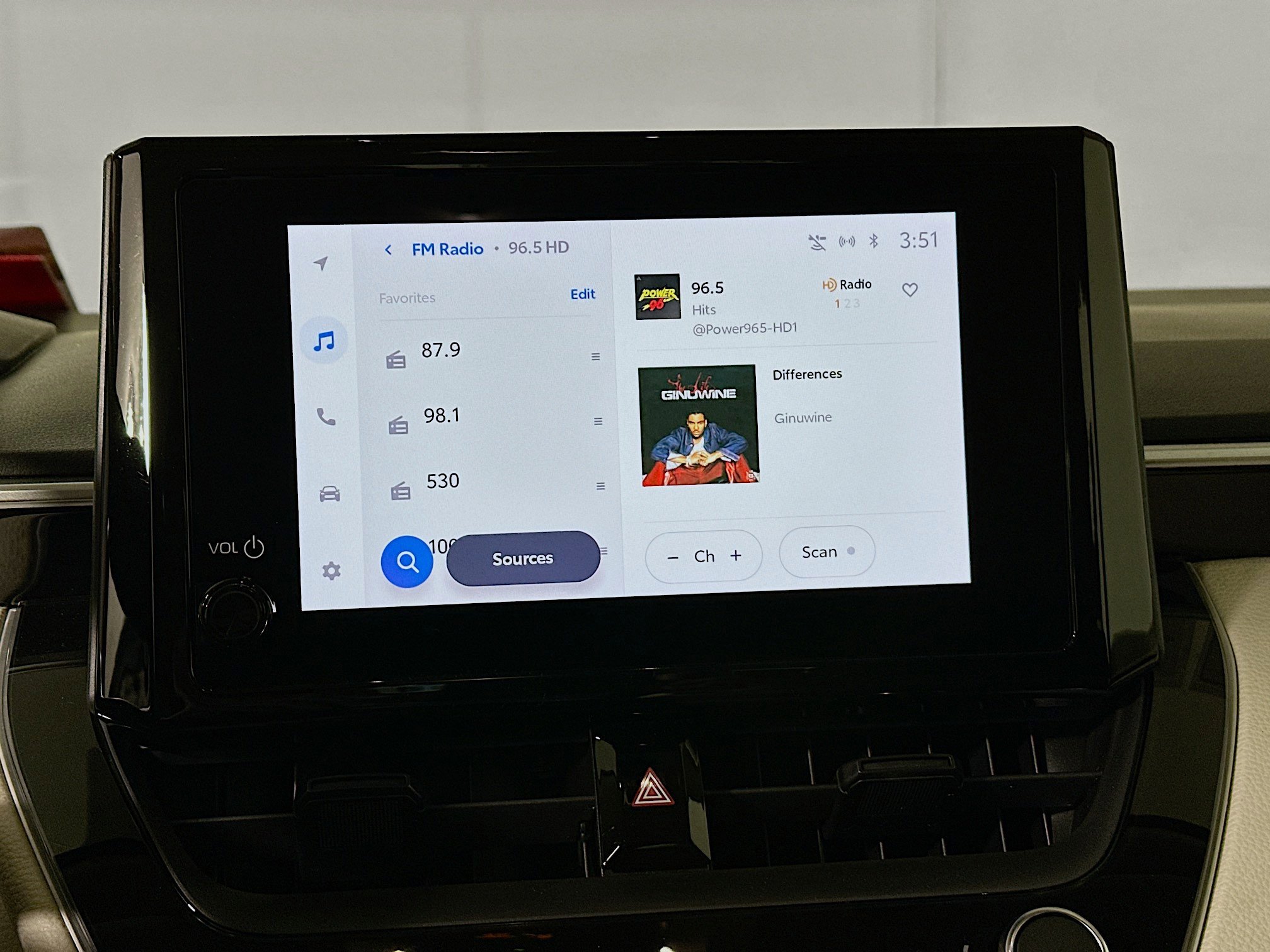 Certified 2023 Toyota Corolla LE image 23