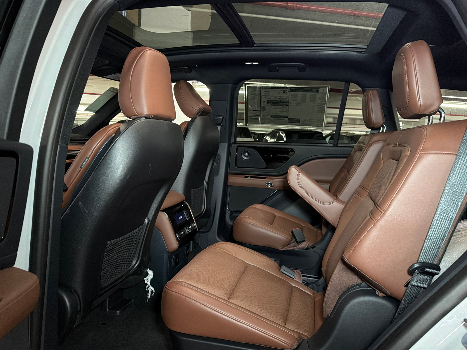 New 2027 Lincoln Aviator Reserve w/ Jet Appearance Package AWD/4WD image 22