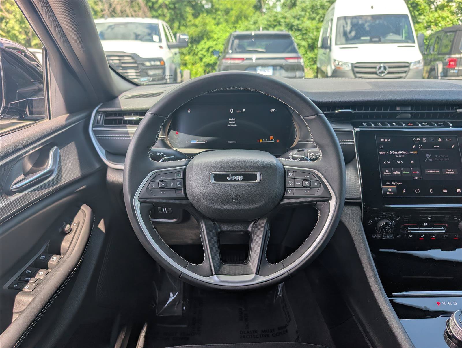 Used 2023 Jeep Grand Cherokee Altitude AWD/4WD image 17