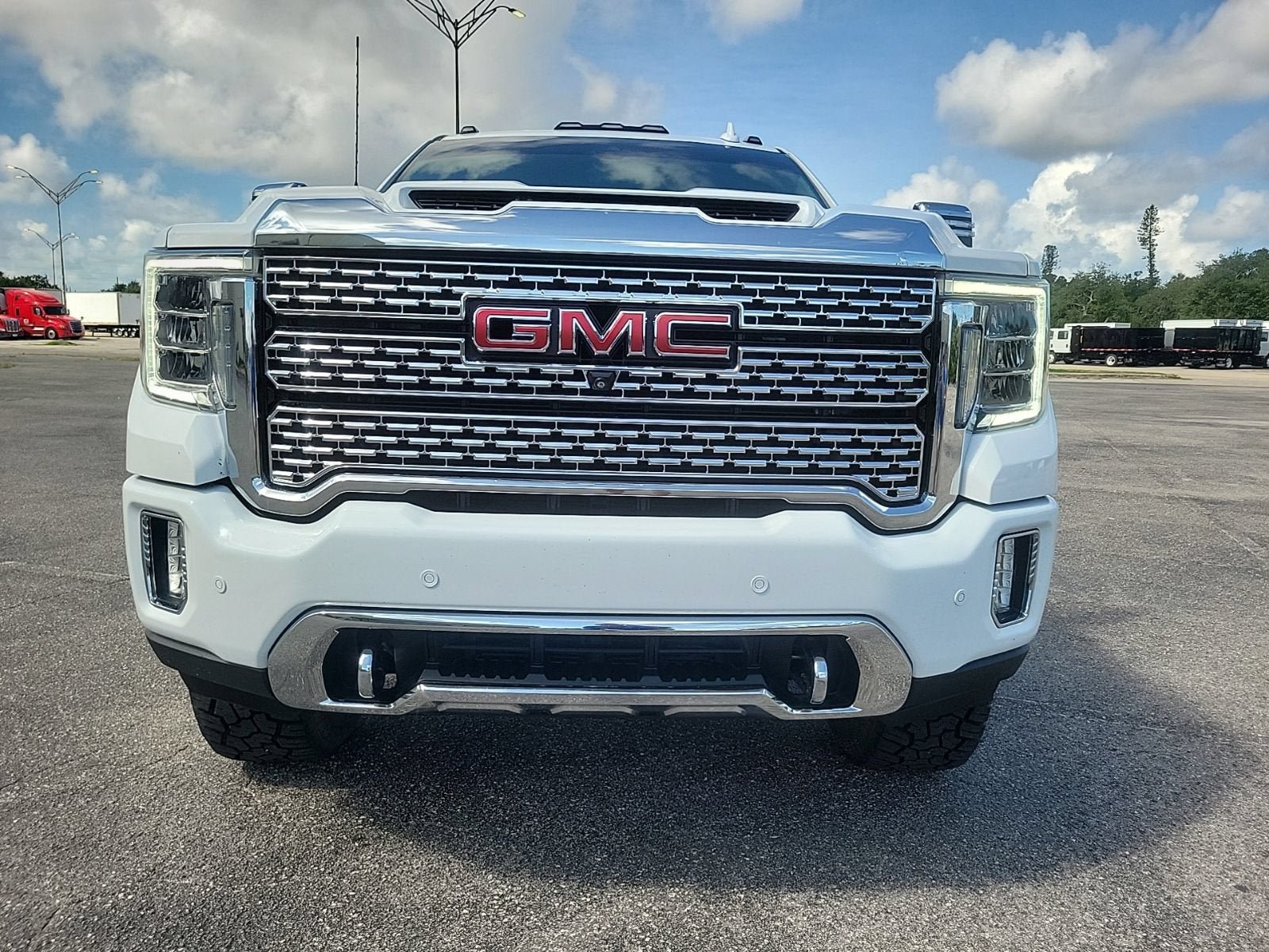 Used 2021 GMC Sierra 3500 Denali w/ Denali Ultimate Package AWD/4WD image 3