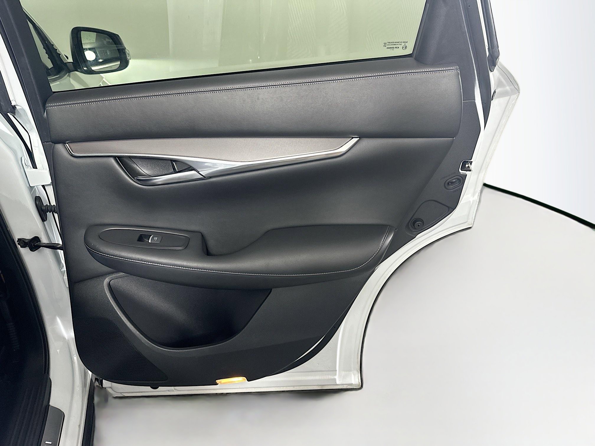Used 2023 INFINITI QX50 Luxe image 29